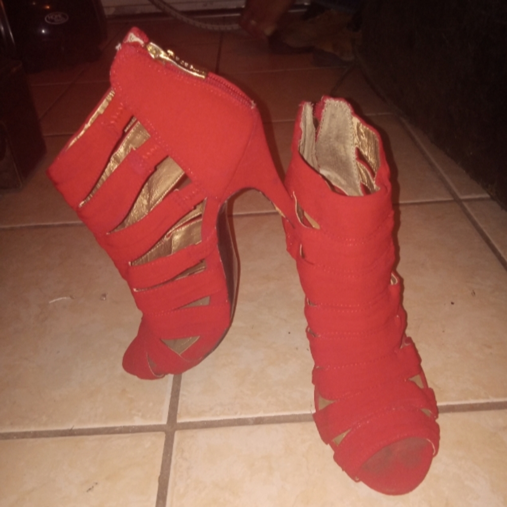 BCBGeneration Stiletto Heels Red 7